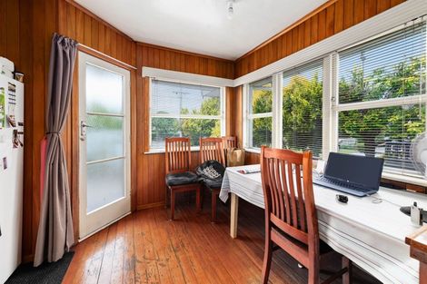 Photo of property in 118 Koutu Road, Kawaha Point, Rotorua, 3010