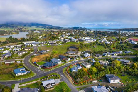 Photo of property in 19 Simon Road, Raglan, 3225