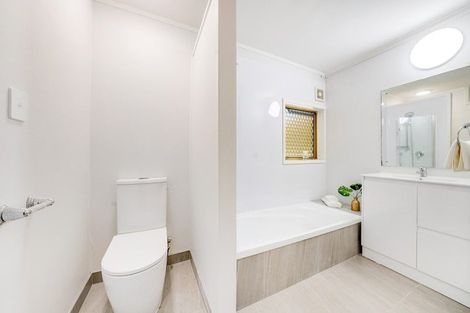 Photo of property in 1/7 Cezanne Place, New Lynn, Auckland, 0600