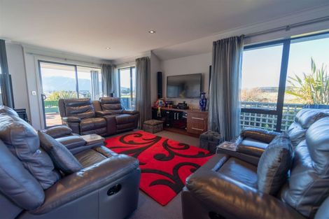 Photo of property in 12 Tawera Place, Te Anau, 9679