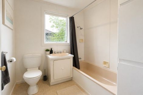 Photo of property in 4 Portal Place, Murrays Bay, Auckland, 0630