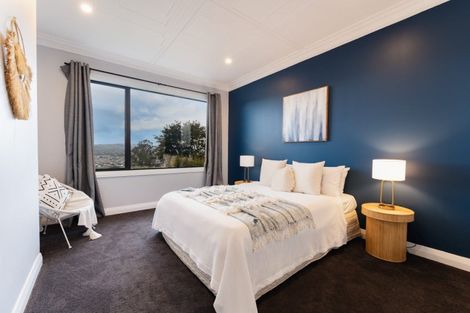 Photo of property in 11 Middleton Road, Kew, Dunedin, 9012