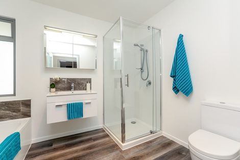 Photo of property in 128 Frankley Road, Frankleigh Park, New Plymouth, 4310