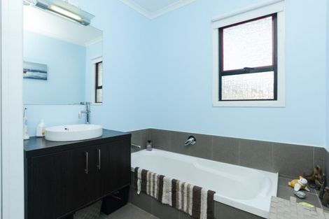 Photo of property in 9 Anzac Avenue, Onekawa, Napier, 4110