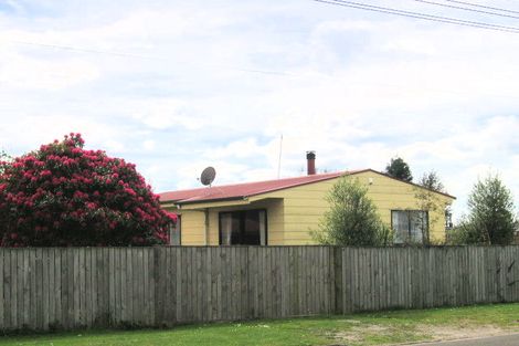 Photo of property in 14 Isobel Street, Fairy Springs, Rotorua, 3015