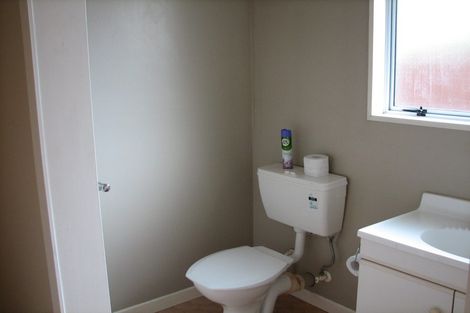 Photo of property in 8c Kruse Place, Redwood, Christchurch, 8051