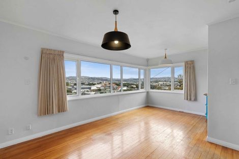 Photo of property in 14 Elphinstone Avenue, Strathmore Park, Wellington, 6022