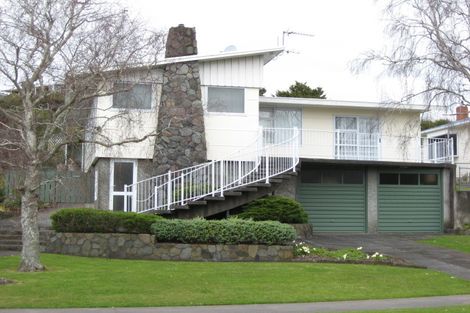 Photo of property in 29 Awanui Street, Merrilands, New Plymouth, 4312