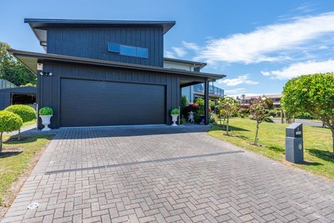 Photo of property in 2 Cherry Lane, Acacia Bay, Taupo, 3330