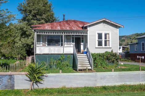 Photo of property in 30 Huia Street, Ohura, 3926