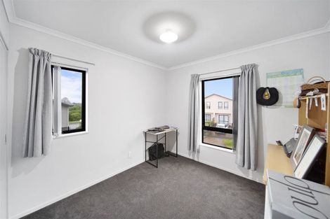 Photo of property in 16 Kuparu Street, Weymouth, Auckland, 2103