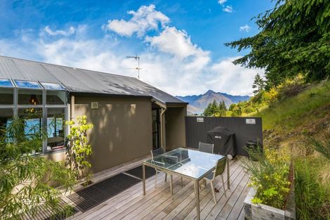 Photo of property in 6b Scott Place, Fernhill, Queenstown, 9300