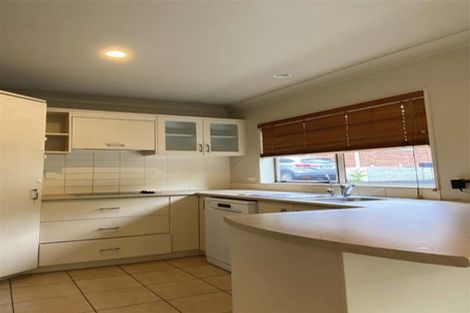 Photo of property in 4/10 Ridge Road, Howick, Auckland, 2014