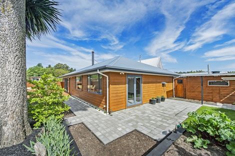 Photo of property in 27 Reserve Road, Waikuku Beach, 7473