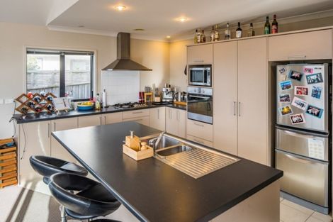 Photo of property in 14 Aoraki Rise, Aotea, Porirua, 5024