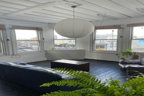 Photo of property in 1a Hereford Street, West End, Palmerston North, 4410