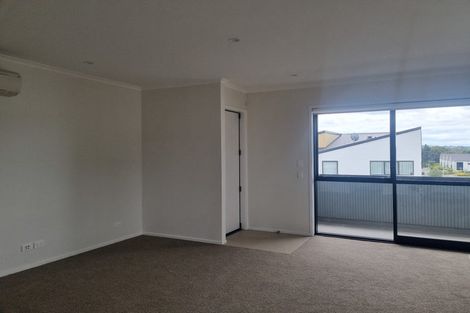 Photo of property in 1/2 Frances Bryers Road, Hobsonville, Auckland, 0616