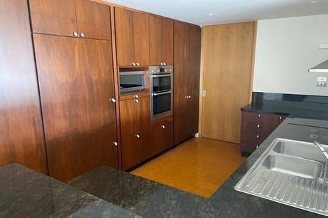 Photo of property in 5/308 Oriental Parade, Oriental Bay, Wellington, 6011