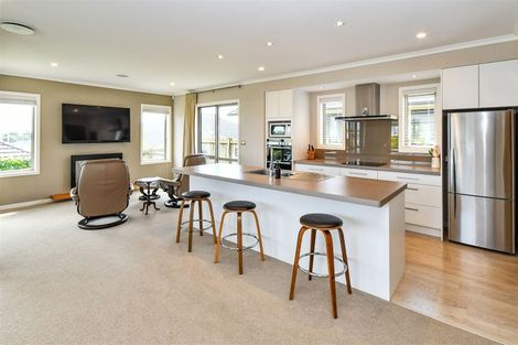 Photo of property in 10 Barsana Place, Pukekohe, 2120