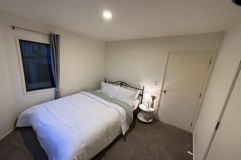 Photo of property in 75a Dress Circle, Newlands, Wellington, 6037