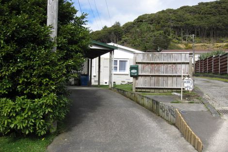 Photo of property in 2/15 Puriri Street, Wainuiomata, Lower Hutt, 5014