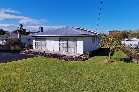 Photo of property in 15 Bickerstaffe Road, Maungaturoto, 0520