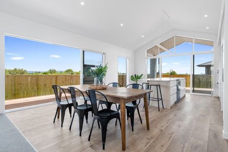 Photo of property in 18 Pinkerton Place, Ohauiti, Tauranga, 3112