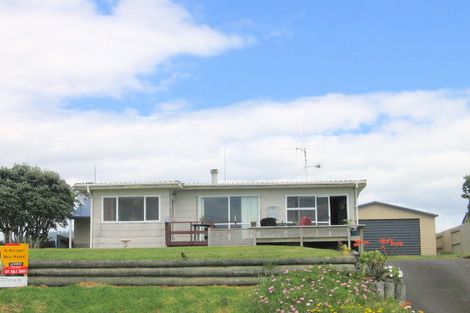 Photo of property in 138 Seaforth Road, Waihi Beach, 3611