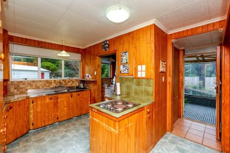 Photo of property in 28 Vancouver Place, Marfell, New Plymouth, 4310