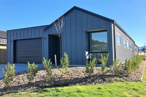 Photo of property in 9 Merivale Avenue, Wanaka, 9305
