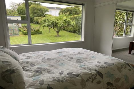 Photo of property in 2 Stuart Street, Holmes Hill, Oamaru, 9401