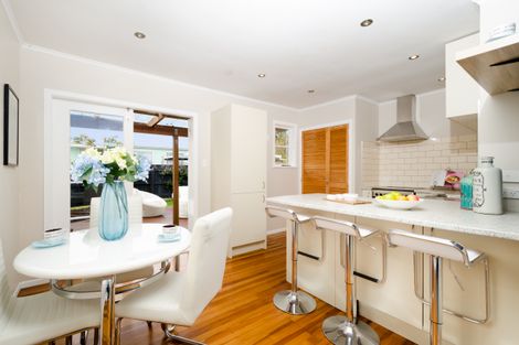 Photo of property in 2/27 Abbotleigh Avenue, Te Atatu Peninsula, Auckland, 0610