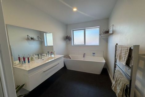 Photo of property in 67 Georgina Street, Marshland, Christchurch, 8083