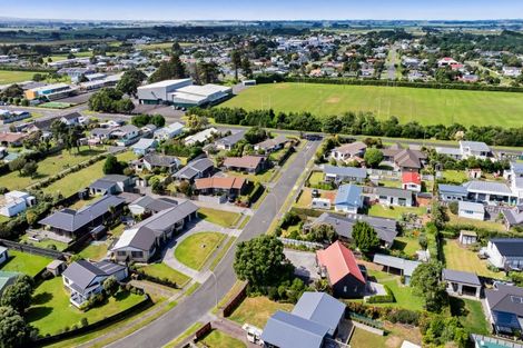 Photo of property in 9 Pohutukawa Drive, Opunake, 4616