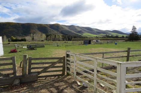 Photo of property in 76 Hakataramea Highway, Waimate, 7977