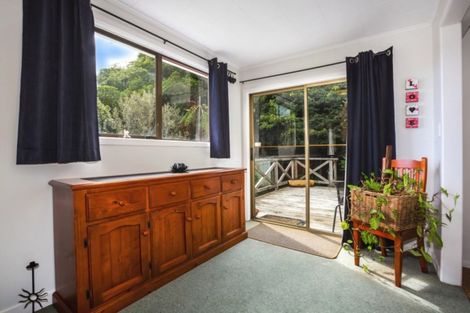 Photo of property in 5 Kiriwai Road, Paremata, Porirua, 5024