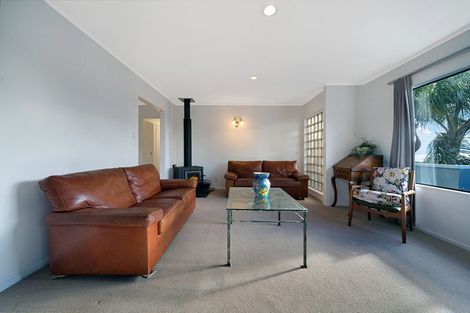 Photo of property in 12 Bay Vista Drive, Red Beach, 0932