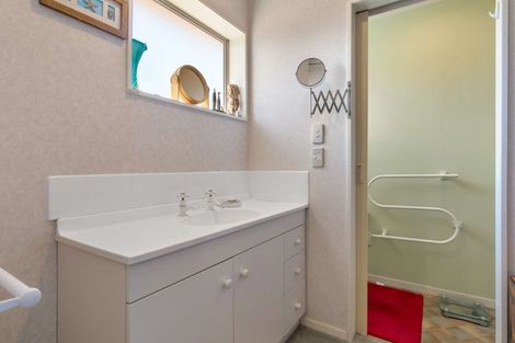 Photo of property in 74 Tawavale Street, Pukehangi, Rotorua, 3015