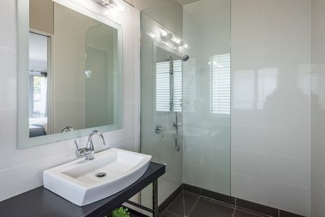 Photo of property in 2 Fairway Oaks Drive, Waikanae Beach, Waikanae, 5036