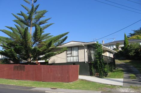 Photo of property in 1/16 Hogans Road, Glenfield, Auckland, 0629