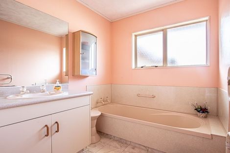 Photo of property in 16b Manchester Street, Levin, 5510