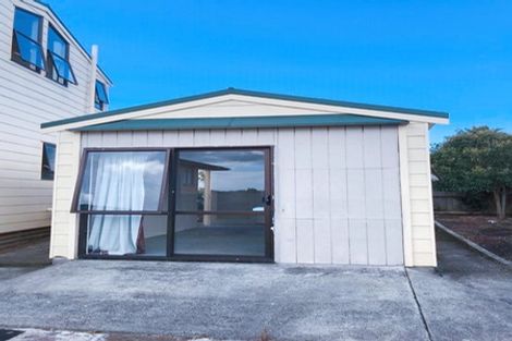 Photo of property in 12 Greville Road, Pinehill, Auckland, 0632