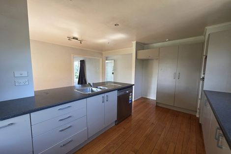 Photo of property in 1 Ward Crescent, Te Atatu Peninsula, Auckland, 0610