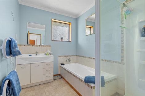 Photo of property in 4 Mcdonald Way, Lansdowne, Masterton, 5810