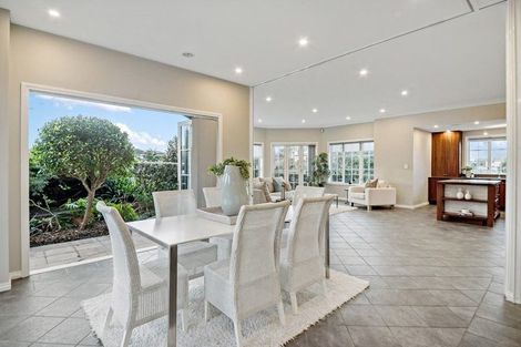 Photo of property in 3 Onemana Way, Te Atatu Peninsula, Auckland, 0610