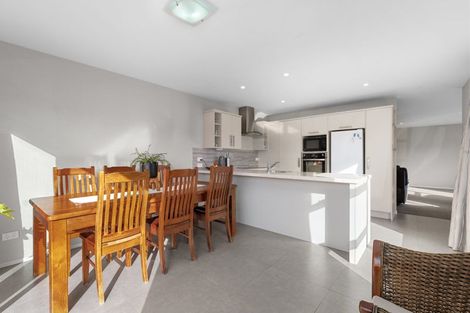 Photo of property in 17 Scoria Close, Pyes Pa, Tauranga, 3112