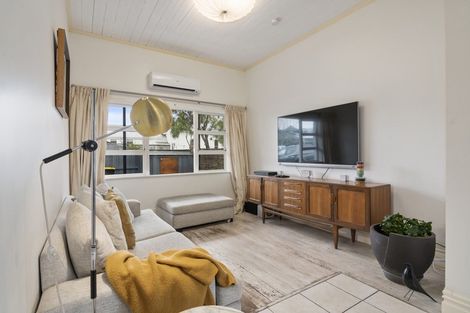 Photo of property in 107 Tasman Street, Nelson, 7010