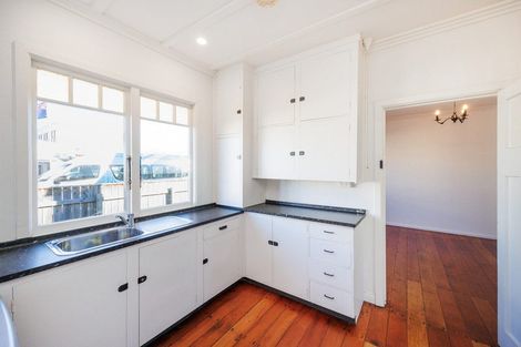 Photo of property in 23 Ross Street, Marton, 4710