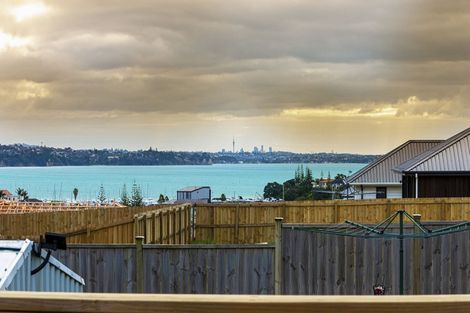 Photo of property in 71 Eighth View Avenue, Beachlands, Auckland, 2018