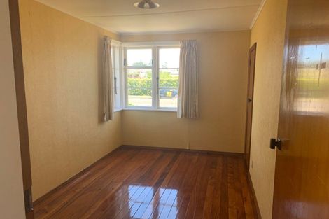 Photo of property in 2 Gordon Crescent, Marton, 4710